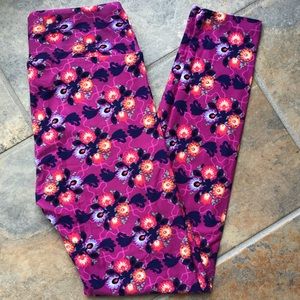 💐NWOT Floral Print Leggings🌸